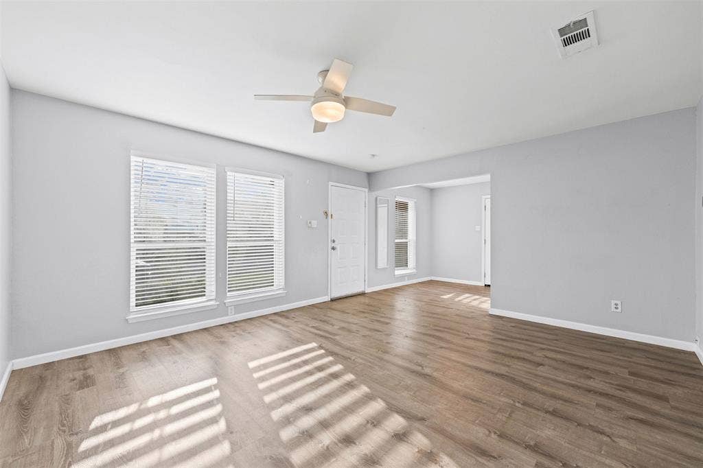 1123 Saturn Drive, Cedar Hill, TX 75104 1123 Saturn Drive, Cedar Hill, TX 75104