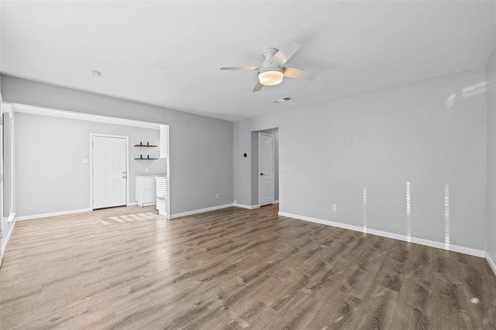 1123 Saturn Drive, Cedar Hill, TX 75104 1123 Saturn Drive, Cedar Hill, TX 75104