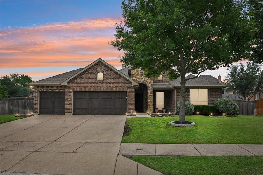 Property photo for 4018 Enclave Lane, Rowlett, TX