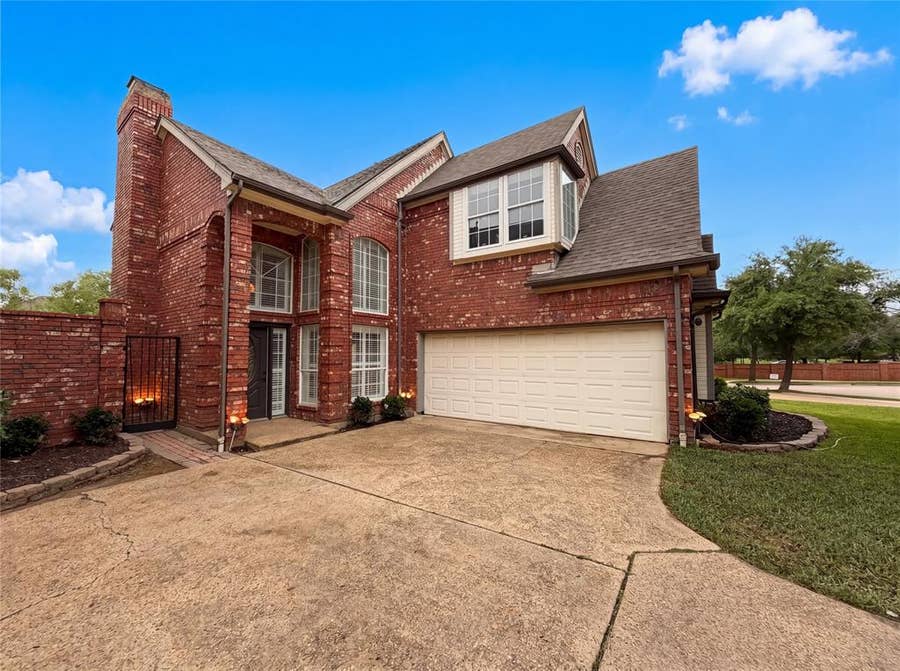 Property photo for 7707 Windmere Court, Irving, TX