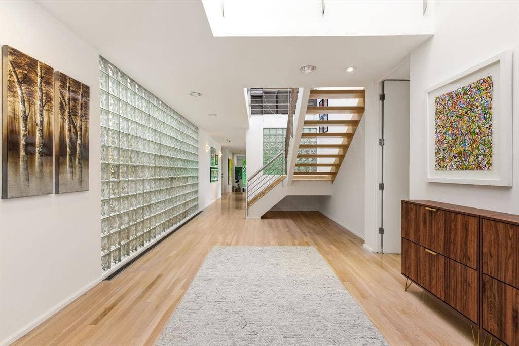 9 Hallshire Court, Dallas, TX 75225 9 Hallshire Court, Dallas, TX 75225