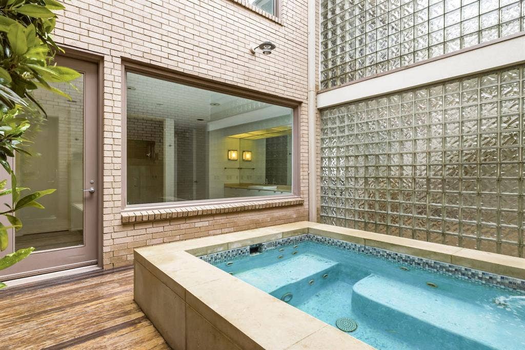 9 Hallshire Court, Dallas, TX 75225 9 Hallshire Court, Dallas, TX 75225