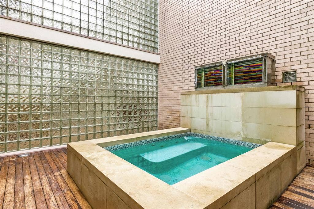 9 Hallshire Court, Dallas, TX 75225 9 Hallshire Court, Dallas, TX 75225