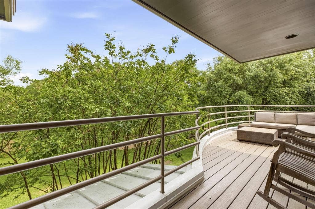 9 Hallshire Court, Dallas, TX 75225 9 Hallshire Court, Dallas, TX 75225