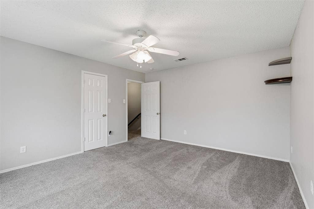 829 Elbe Drive, Arlington, TX 76001 829 Elbe Drive, Arlington, TX 76001