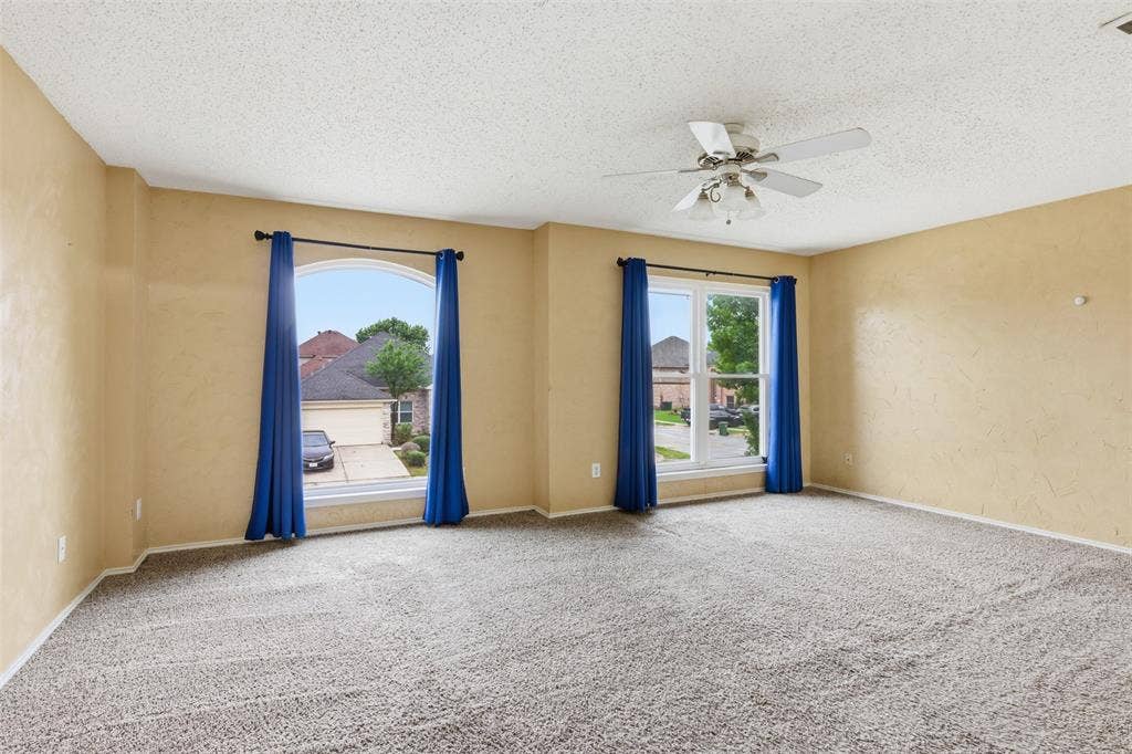 829 Elbe Drive, Arlington, TX 76001 829 Elbe Drive, Arlington, TX 76001