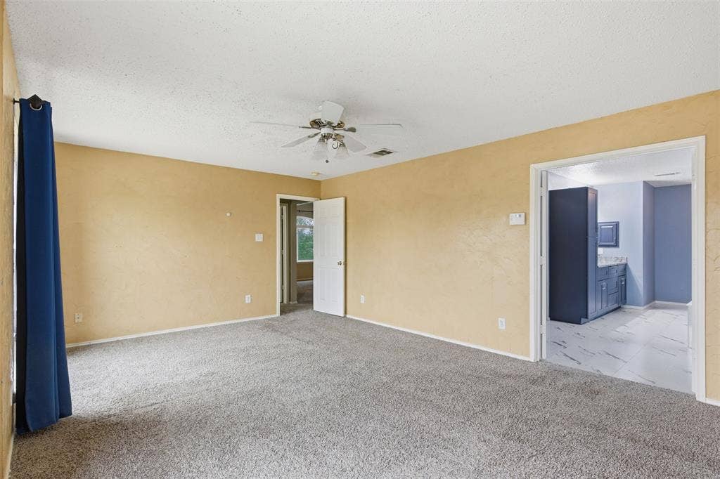 829 Elbe Drive, Arlington, TX 76001 829 Elbe Drive, Arlington, TX 76001