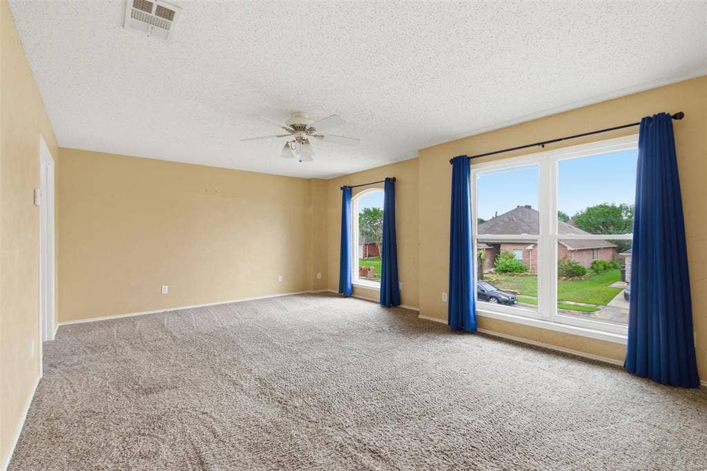 829 Elbe Drive, Arlington, TX 76001 829 Elbe Drive, Arlington, TX 76001