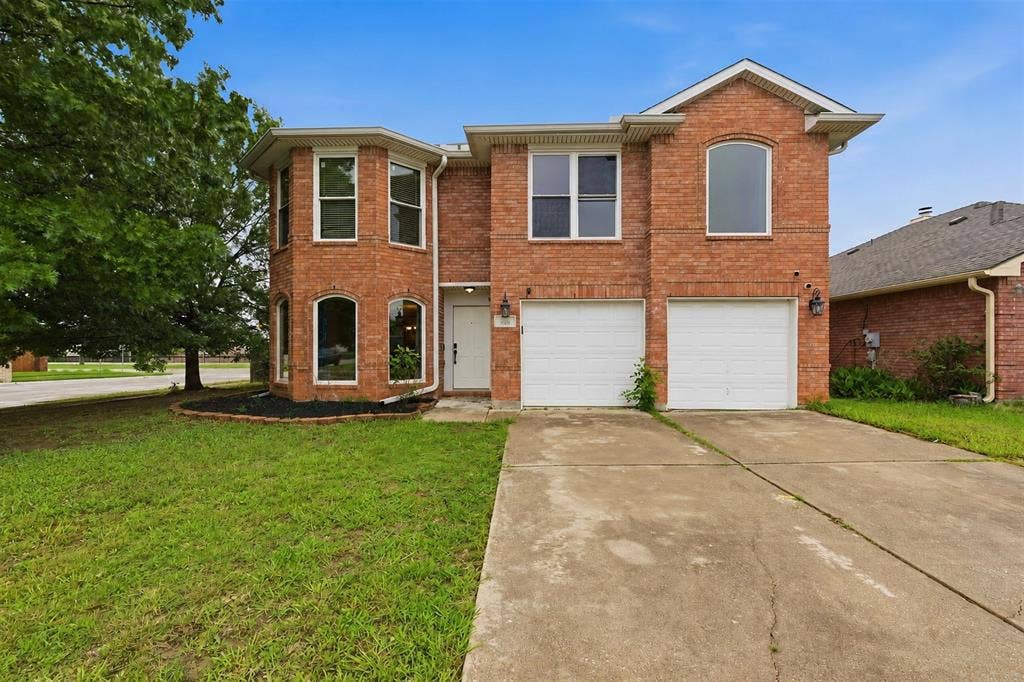 829 Elbe Drive, Arlington, TX 76001 829 Elbe Drive, Arlington, TX 76001