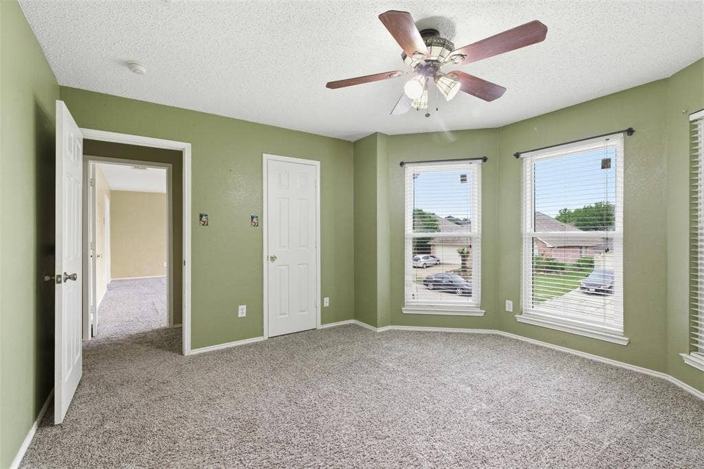 829 Elbe Drive, Arlington, TX 76001 829 Elbe Drive, Arlington, TX 76001