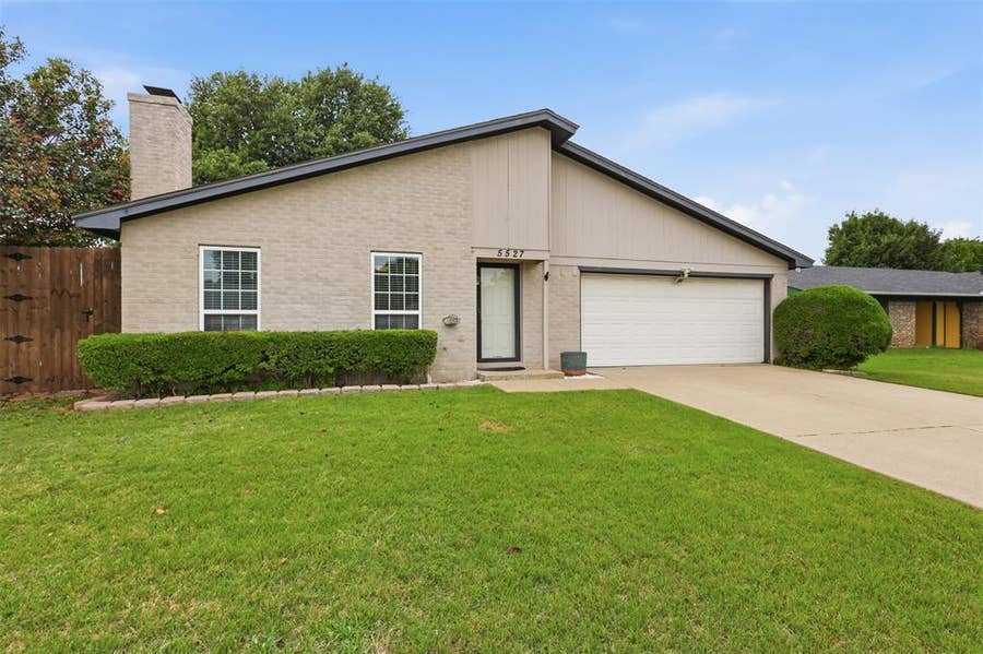 Property photo for 5527 Meadow Oak Street, North Richland Hills, TX