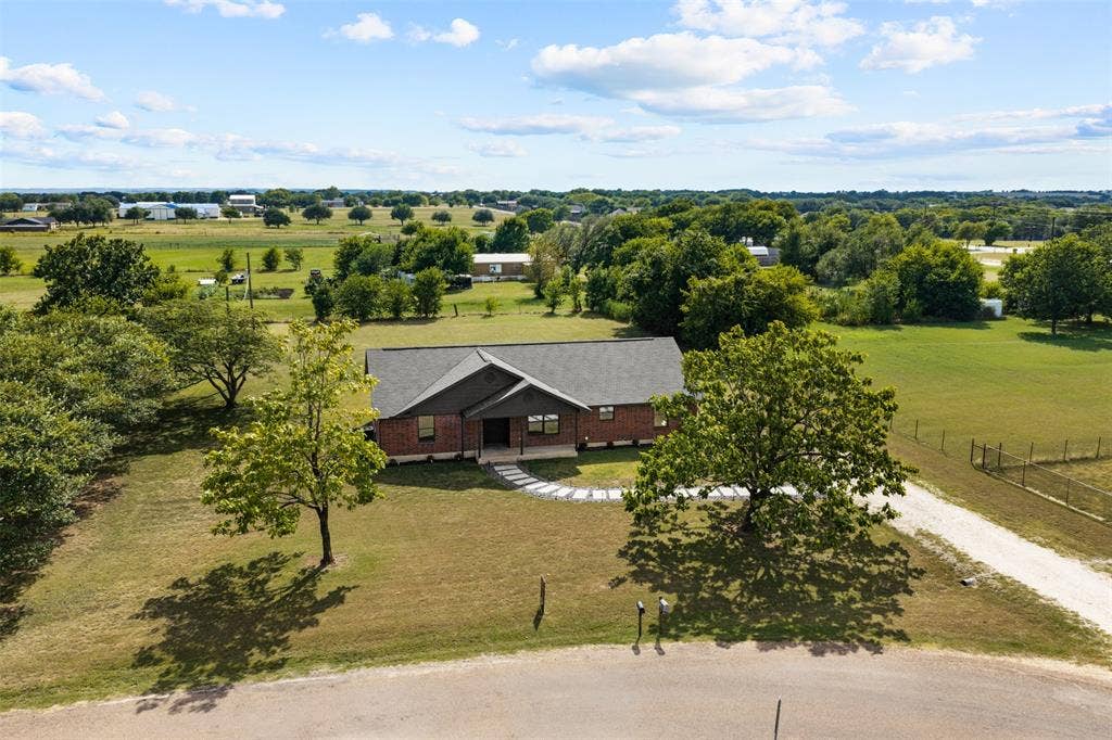 180 Woodard Lane, Bruceville, TX 76630 180 Woodard Lane, Bruceville, TX 76630