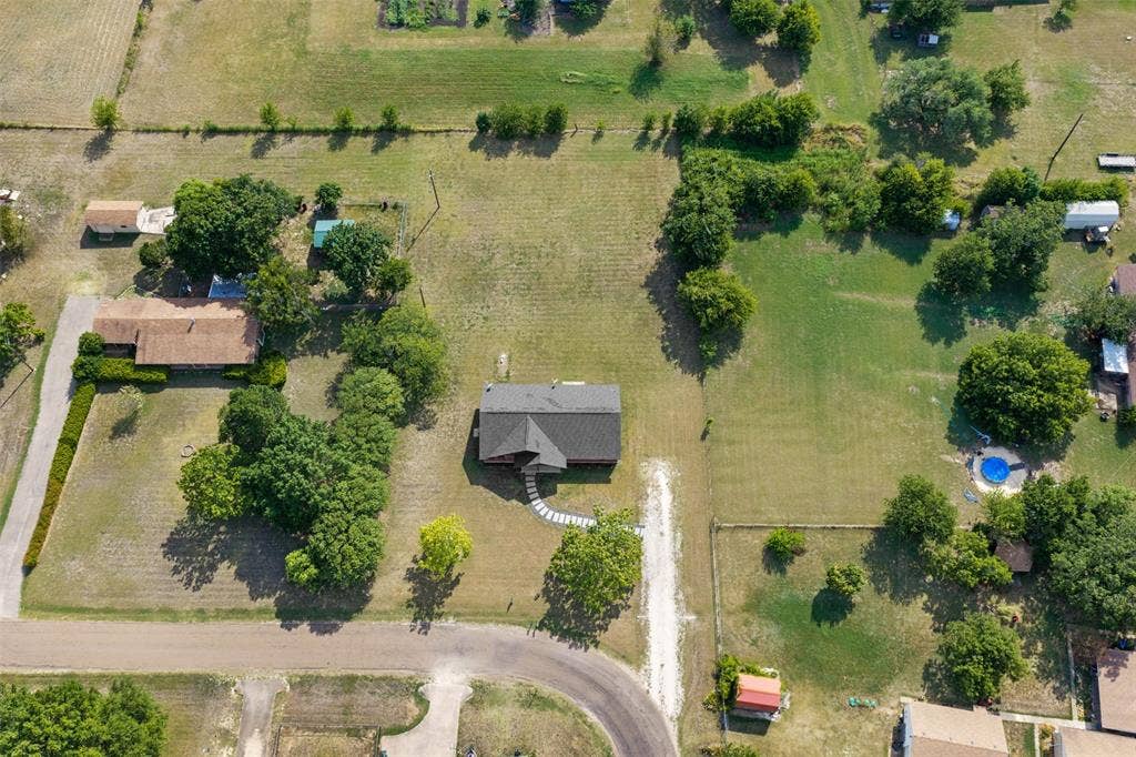 180 Woodard Lane, Bruceville, TX 76630 180 Woodard Lane, Bruceville, TX 76630