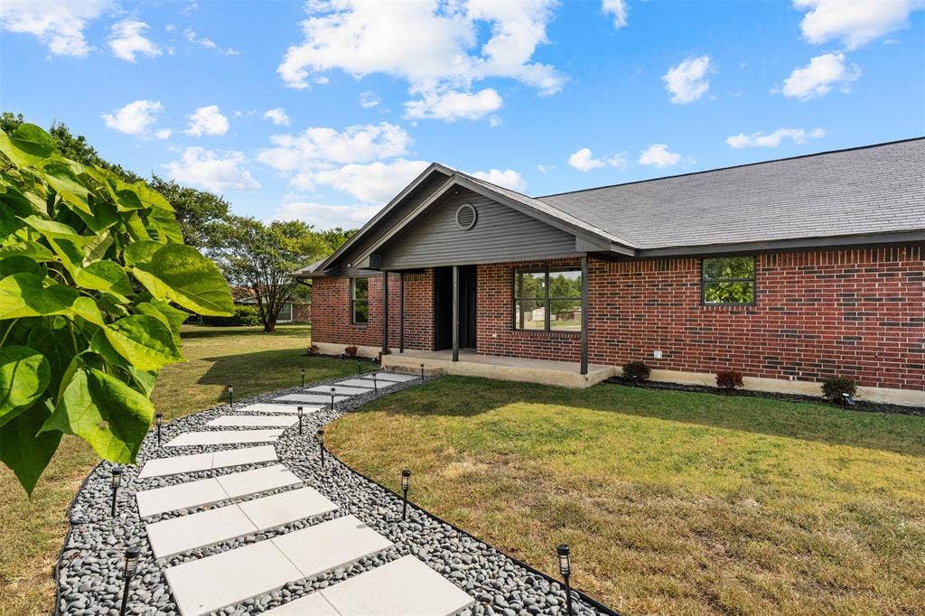 180 Woodard Lane, Bruceville, TX 76630 180 Woodard Lane, Bruceville, TX 76630