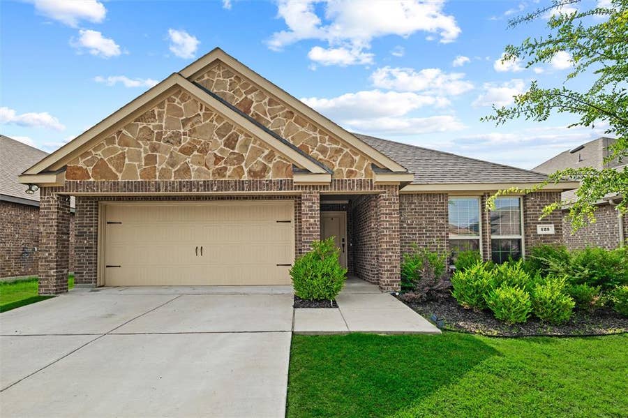 Property photo for 123 Arborside Drive, Waxahachie, TX