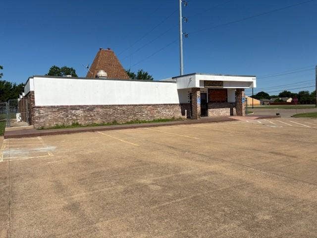 Property photo for 2222 Deer Meadow Drive, Garland, TX