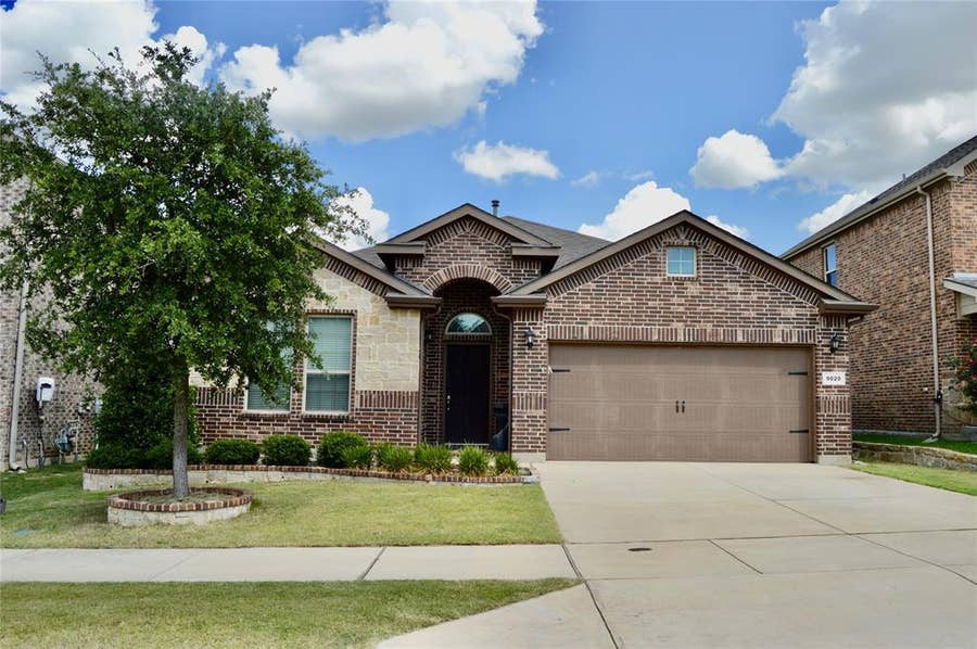 Property photo for 9020 Bronze Meadow Drive, Fort Worth, TX
