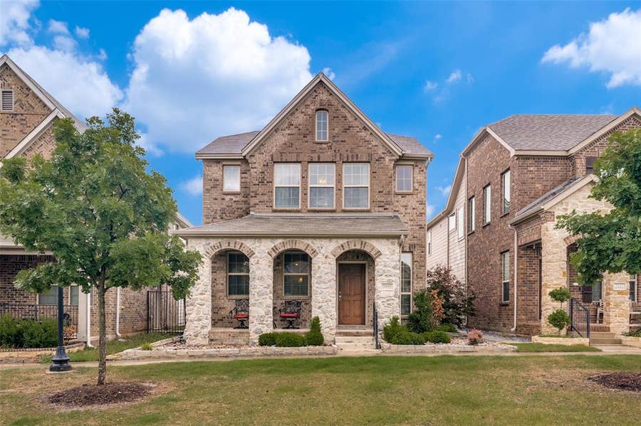 Property photo for 3805 Margo Mews, Rowlett, TX