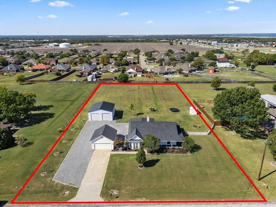 Property photo for 509 Mustang Court, Lavon, TX