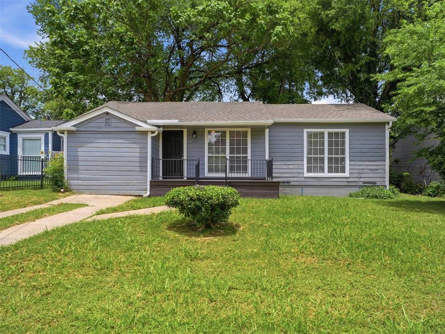 Property photo for 1717 Hemphill Drive, Dallas, TX