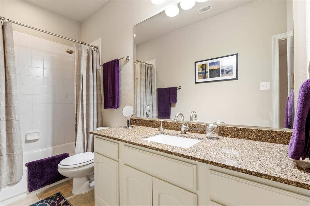 8824 Tudor Place, Dallas, TX 75228 8824 Tudor Place, Dallas, TX 75228