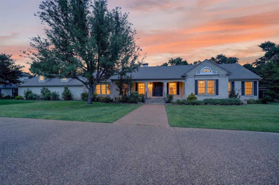 Property photo for 1901 Rose Point, Athens, TX