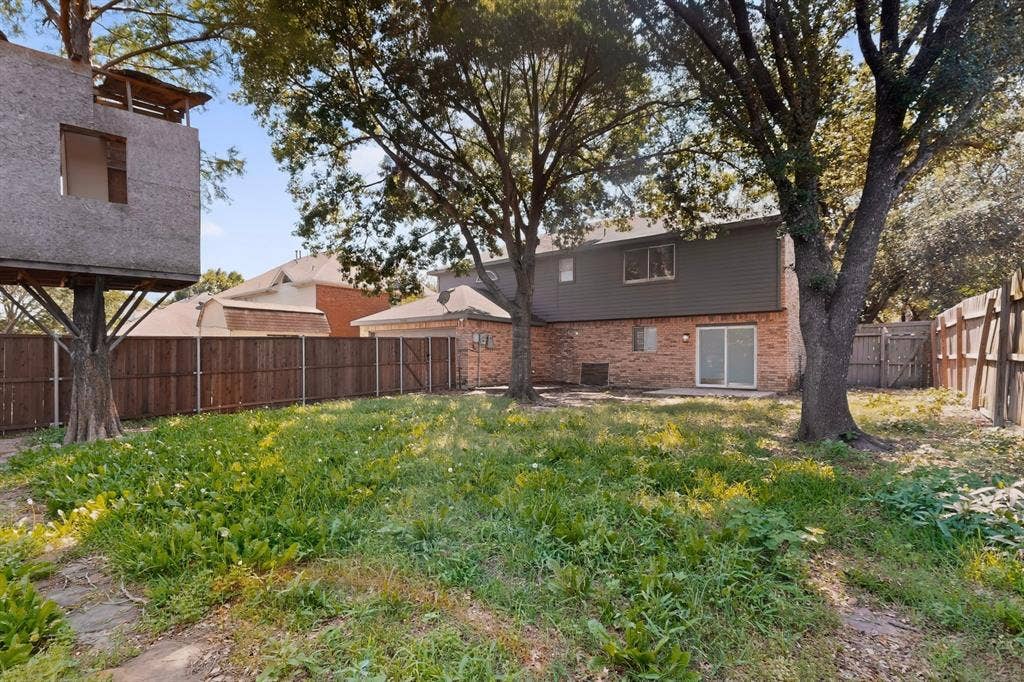 2302 Dana Drive, Rowlett, TX 75088 2302 Dana Drive, Rowlett, TX 75088