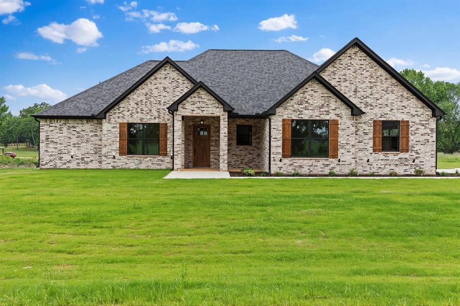 Property photo for 13835 Luka Lane, Tyler, TX
