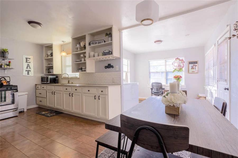 Property photo for 1903 Dale Place, Irving, TX