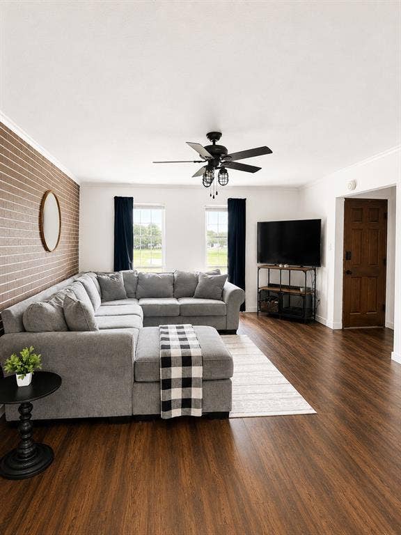 Property photo for 1309 Misty Way, Garland, TX