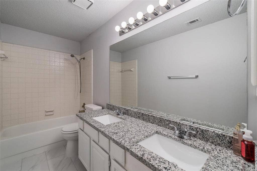 6310 Azalea Drive, Rowlett, TX 75089 6310 Azalea Drive, Rowlett, TX 75089