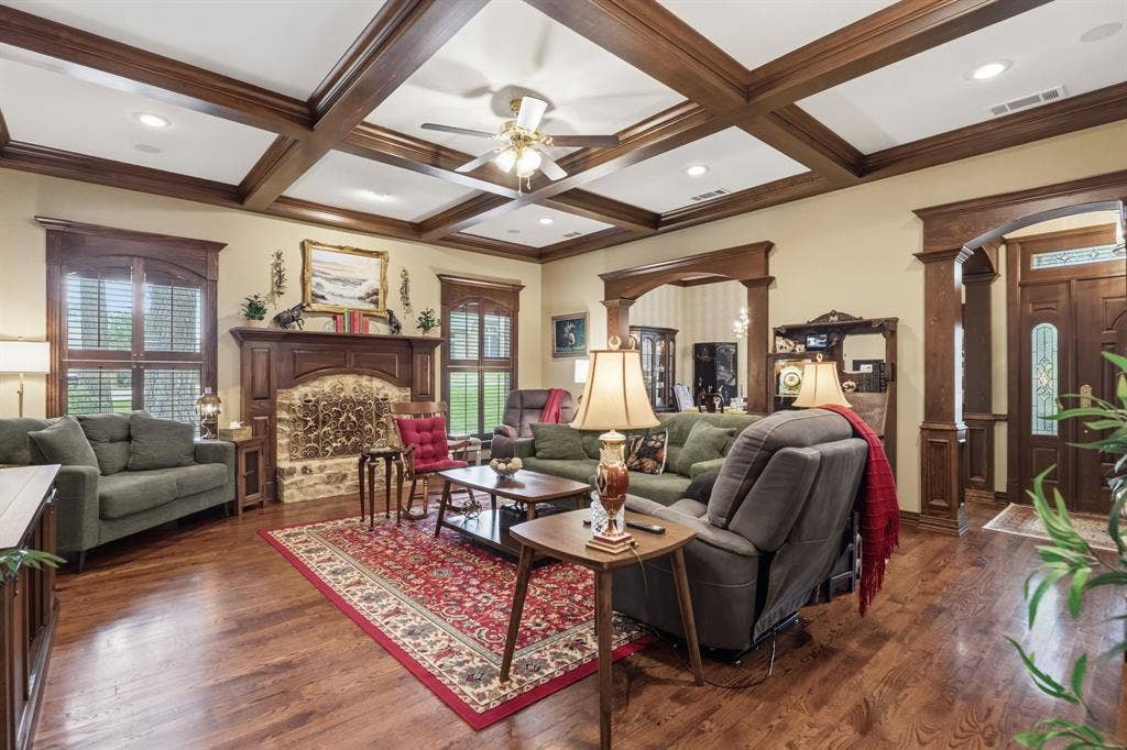 1101 Garden Park Circle, Tyler, TX 75703 1101 Garden Park Circle, Tyler, TX 75703