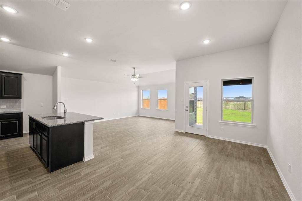 921 Abalone Avenue, Haslet, TX 76052 921 Abalone- Dining Nook