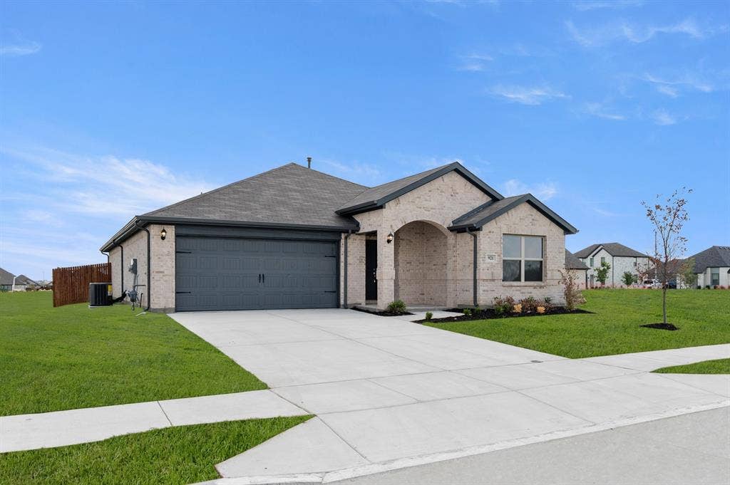 921 Abalone Avenue, Haslet, TX 76052 921 Abalone- Front-2