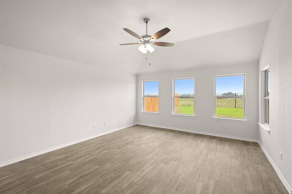 921 Abalone Avenue, Haslet, TX 76052 921 Abalone- Living Room