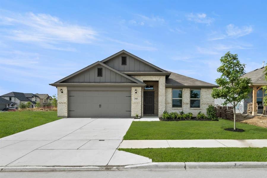 Property photo for 945 Abalone Avenue, Haslet, TX