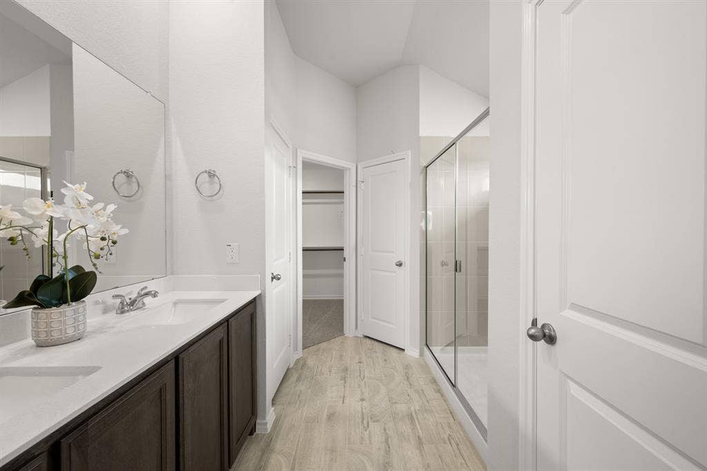 945 Abalone Avenue, Haslet, TX 76052 945 Abalone- Primary Suite-3