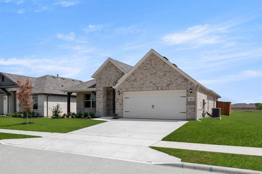949 Abalone Avenue, Haslet, TX 76052 949 Abalone- Front_-2