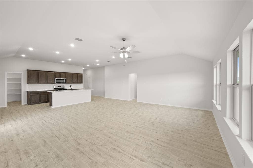 949 Abalone Avenue, Haslet, TX 76052 949 Abalone- Living Room