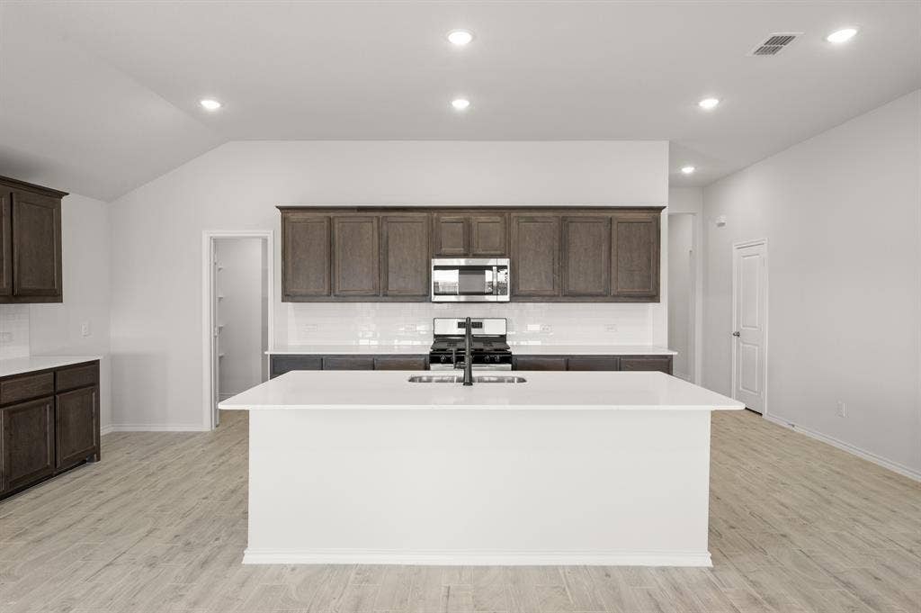 949 Abalone Avenue, Haslet, TX 76052 949 Abalone- Kitchen-2