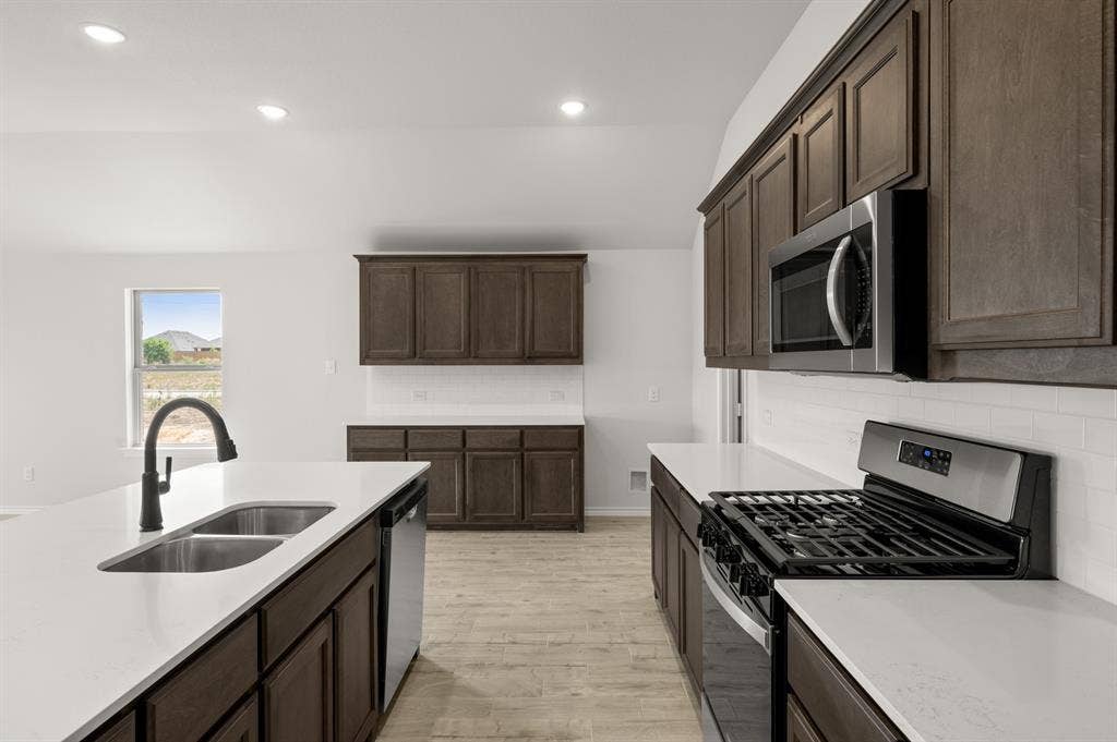 949 Abalone Avenue, Haslet, TX 76052 949 Abalone- Kitchen-4