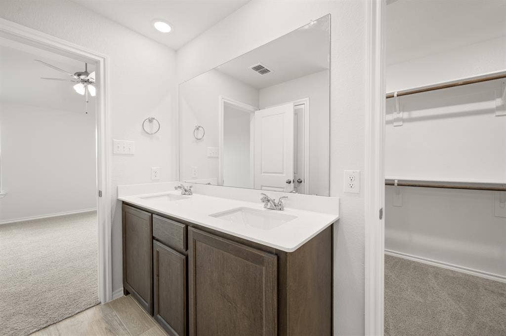 949 Abalone Avenue, Haslet, TX 76052 949 Abalone- Primary Suite-4