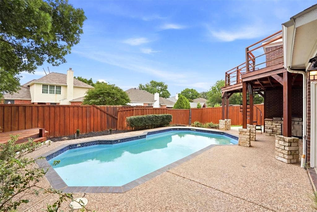 8812 Smokey Drive, Plano, TX 75025 8812 Smokey Drive, Plano, TX 75025