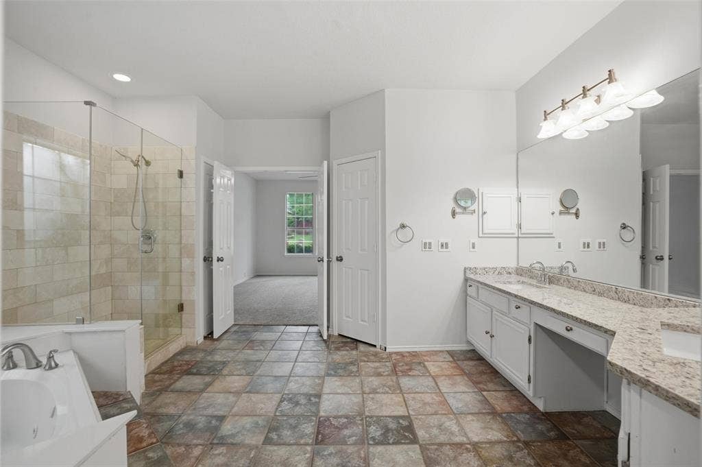 8812 Smokey Drive, Plano, TX 75025 8812 Smokey Drive, Plano, TX 75025