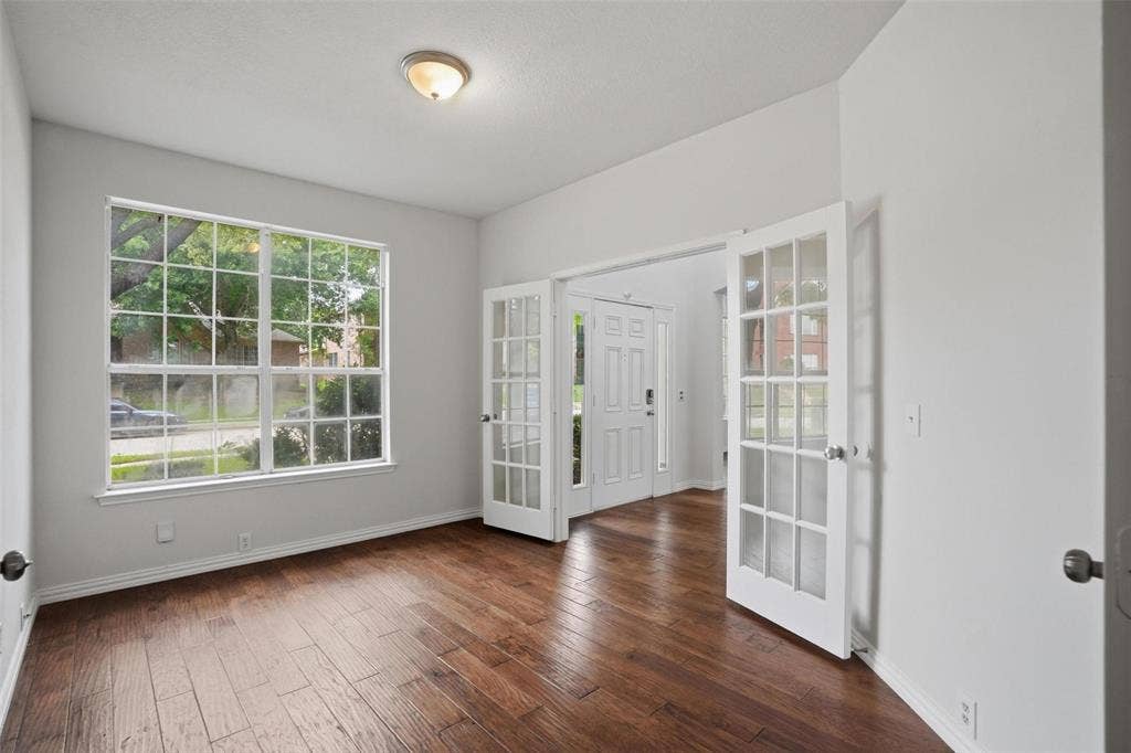 8812 Smokey Drive, Plano, TX 75025 Office