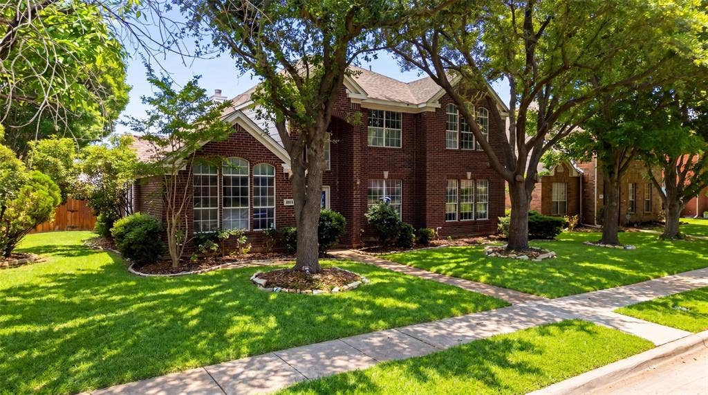 8812 Smokey Drive, Plano, TX 75025 8812 Smokey Drive, Plano, TX 75025