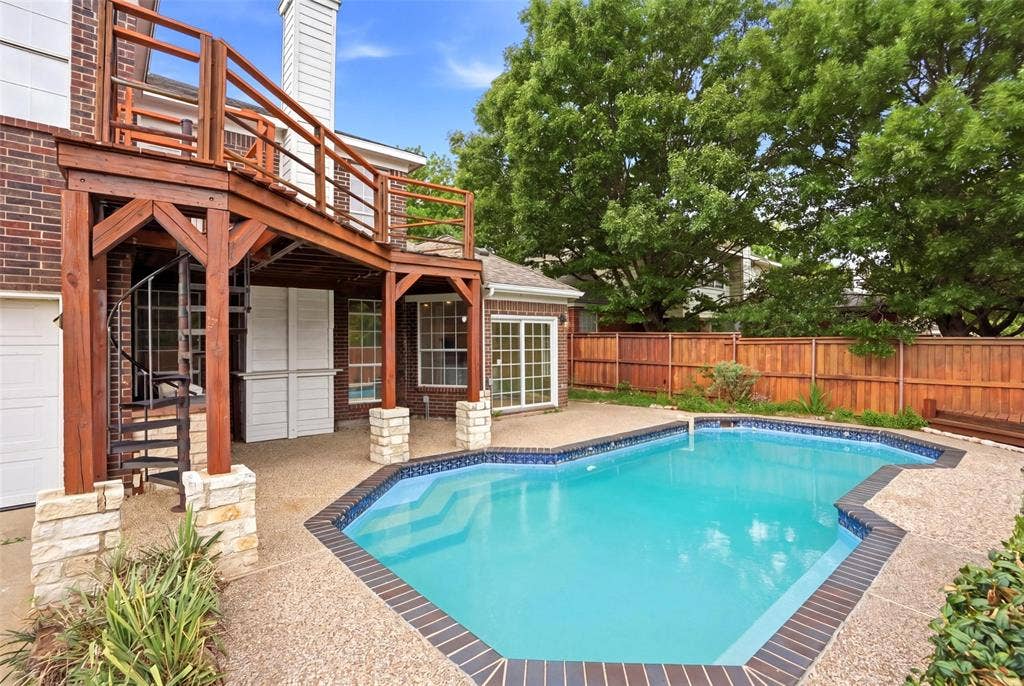 8812 Smokey Drive, Plano, TX 75025 8812 Smokey Drive, Plano, TX 75025