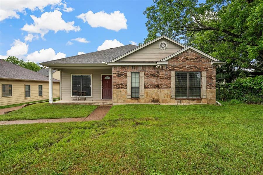 Property photo for 112 Garden Drive, Waco, TX