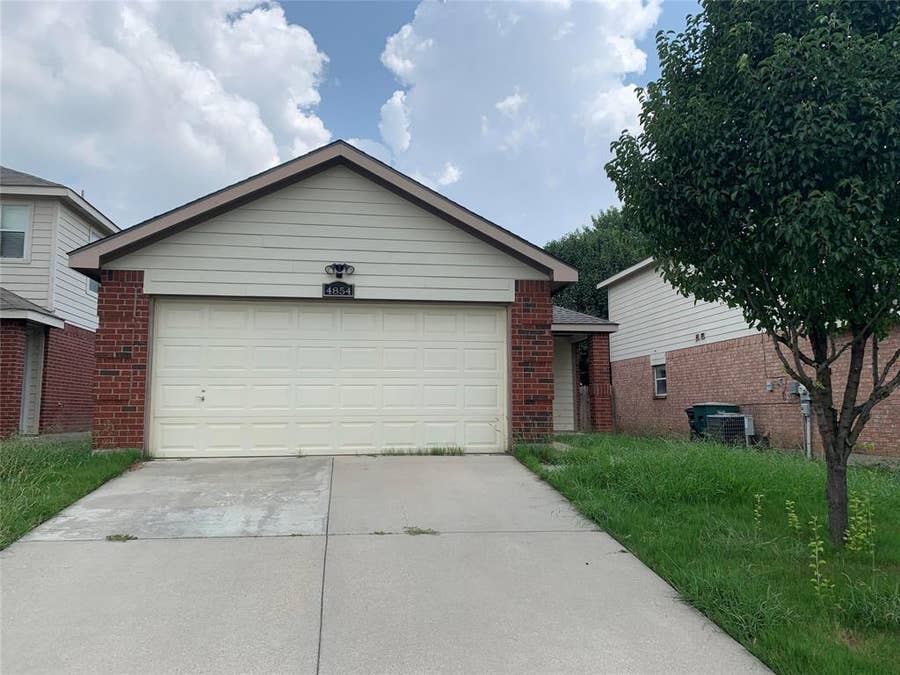 Property photo for 4854 Waterford Drive, Fort Worth, TX