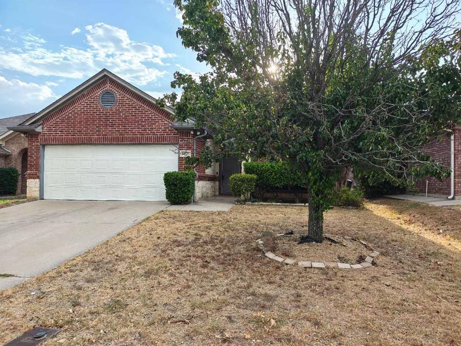 Property photo for 10625 Braewood Drive, Fort Worth, TX